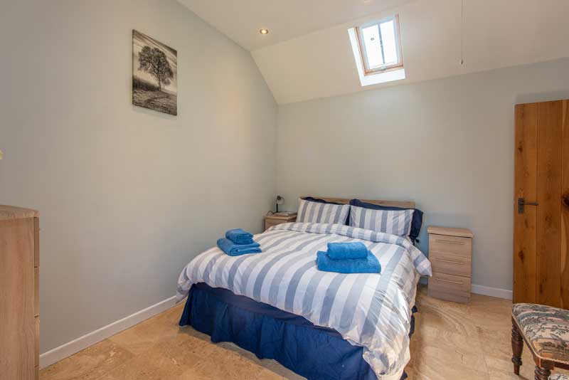 The Cart Shed Bedroom 1
